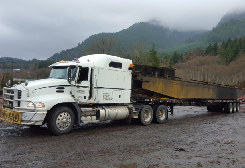 Ludeman Trucking Equipment: crane sections highboy expando trailers