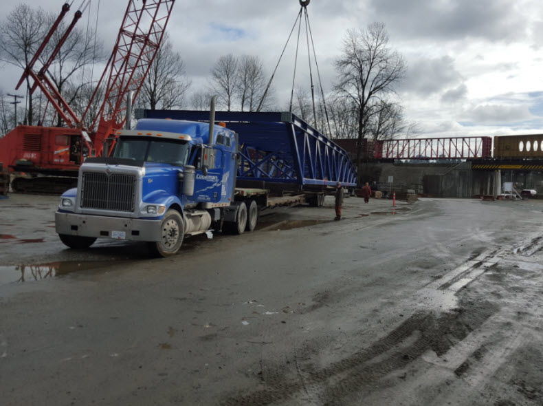 Ludeman Trucking picking up heavy haul load